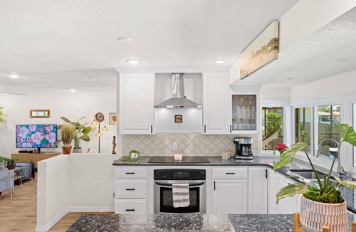 Venetian Way House | Tropical Cocoa Beach Riverfront Oasis | Pool, Hot Tub & Lanai 🍹🌴