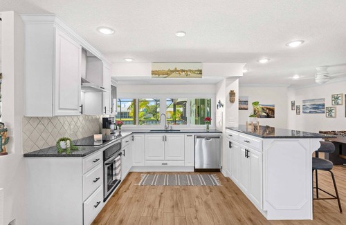 Venetian Way House | Tropical Cocoa Beach Riverfront Oasis | Pool, Hot Tub & Lanai 🍹🌴