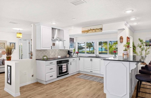 Venetian Way House | Tropical Cocoa Beach Riverfront Oasis | Pool, Hot Tub & Lanai 🍹🌴