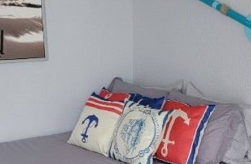 Madeira Beach Apartment | TROPICAL COZY HOME/WALK TO BEACH/RESTAURANTS/SHOPS