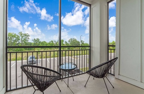 Ruskin Apartment | Tropical Hideaway: Amazing 3-Bed Oasis with Pool