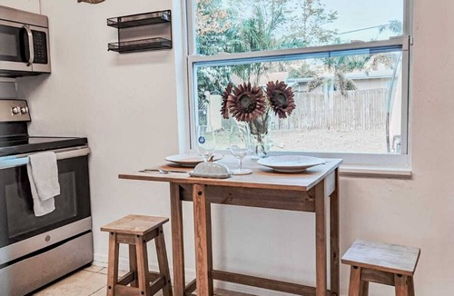 Gulfport House | TROPICAL HOME-MINS FROM BEACH/GOLF/MUSEUM/STADIUM!