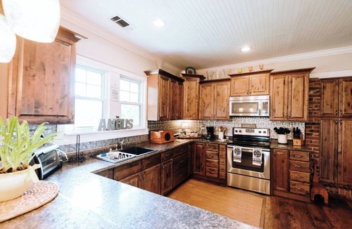 Seneca House | Tucker Farm Cottage on Century Farm