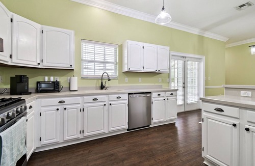 Dade City Other | Two Attached Homes/Pool — Ideal for Multi-Family Vacations & Large Groups