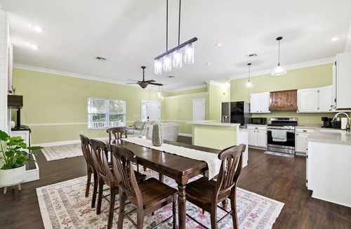 Dade City Other | Two Attached Homes/Pool — Ideal for Multi-Family Vacations & Large Groups