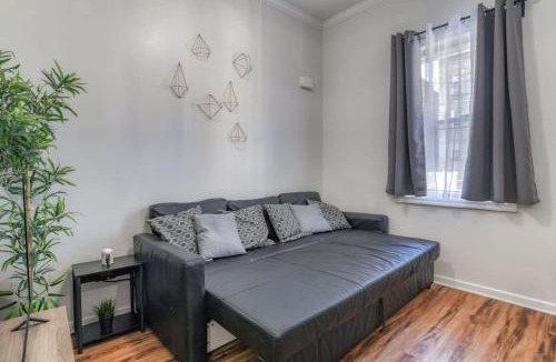 Jersey City Apartment | TWO Modern Apartment Minutes to NYC