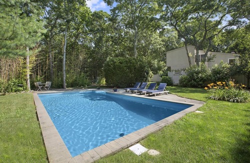 Northwest Harbor House | Ultimate Hamptons Luxury - Modern Home in East Hampton
