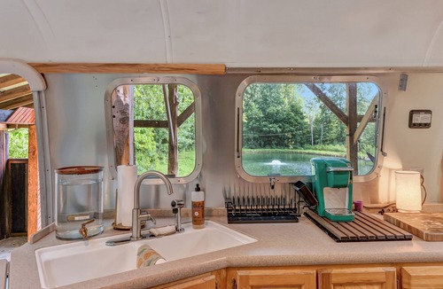 Springfield House | Unique Luxury Glamping on 10 Acres at Monarch Ranch