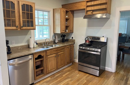 Duckpond House | University House - 8 Bedrooms - Walk to UF/Stadium
