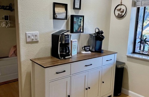 Venice Condo | Updated 2bed/2 full bath condo w/pool & pond view. Minutes to beach & downtown.