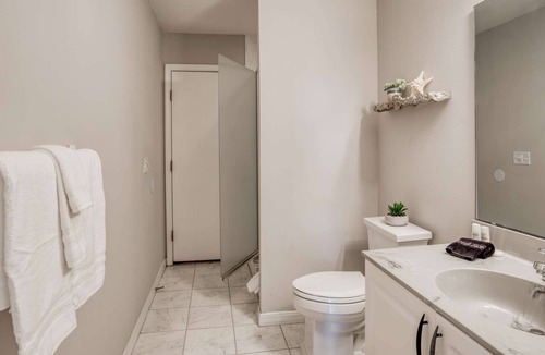 St. Augustine South House | Updated Spacious Home- POOL, 4 mi. to Old City, 5 mi. to Beach, Family Home, Free Attraction tickets