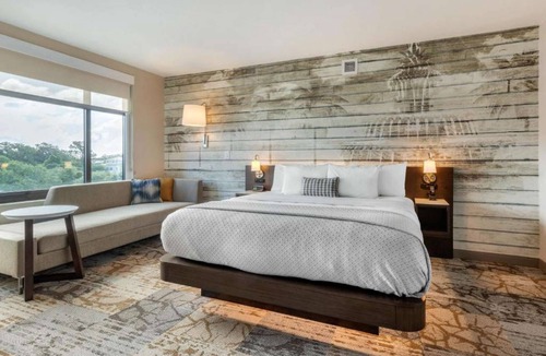 Charleston Hotel | Upscale hotel near Historic District & Folly Beach