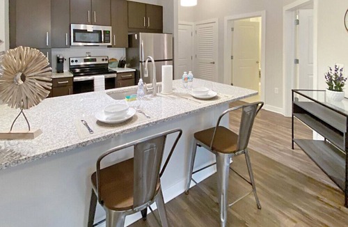 Carver City - Lincoln Gardens Apartment | Upscale Living in Heart of Tampa, Courtyard Views