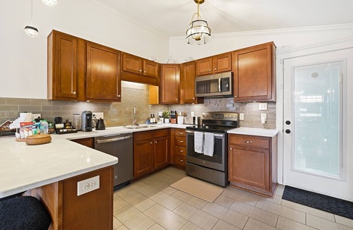 Buford Highway House | Upscale Retreat EV Charging Walk to MARTA