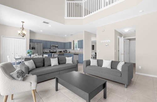 Solana Cottage | Upstay Spacious Home w Private Pool & Hot Tub