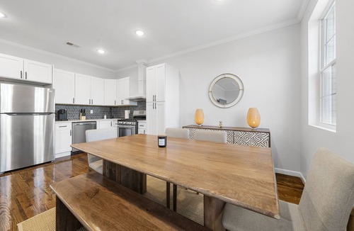 Jersey City Apartment | Urban Elegance: Stylish Apartment Near NYC