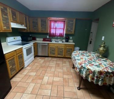 Virginia Beach House | Va Beach Town Center Privita Room