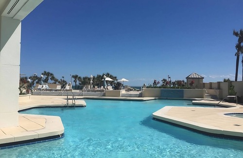 Brush - Stewarts Apartment | Vacation At its Finest! 3 Exquisite Units, 2 Pools