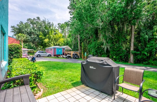 Lutz Apartment | Vacation Nude! Paradise Lakes Clothing Optional M5!