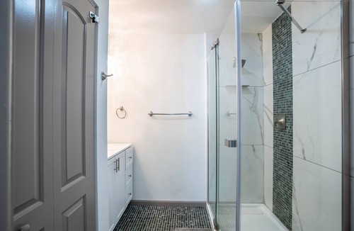 Lutz Apartment | Vacation Nude! Paradise Lakes Clothing Optional M5!