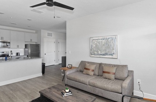 Newberry Apartment | Vanguard 1BD 19 - One Bedroom Apartment, Sleeps 2