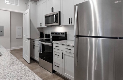 Newberry Apartment | Vanguard 2BD 7 - Two Bedroom Apartment, Sleeps 4