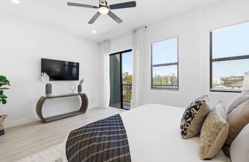 Ballast Point House | Ventus Residences 4 King Suites The Bayside