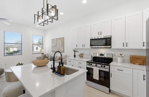 Ballast Point House | Ventus Residences 4 King Suites The Bayside