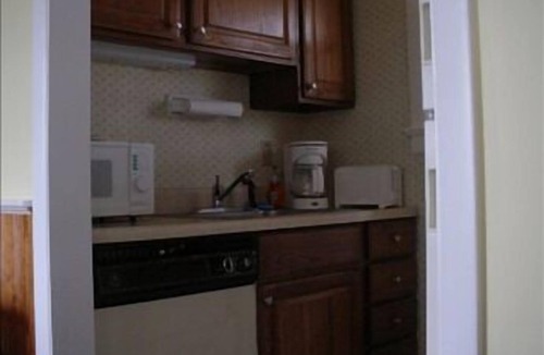 Ship Bottom Apartment | Very nice two bedroom condo in the heart of Ship Bottom on the ocean block.