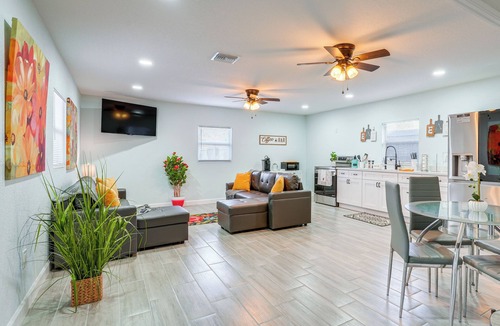 Bearss Plaza House | Vibrant Tampa Home: Perfect for Long Stays!