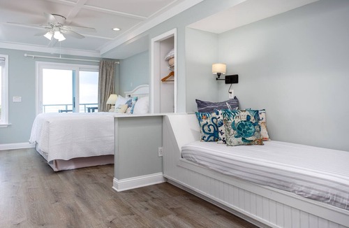 Vilano Beach Hotel | Vilano Beach- Seaglass Studio