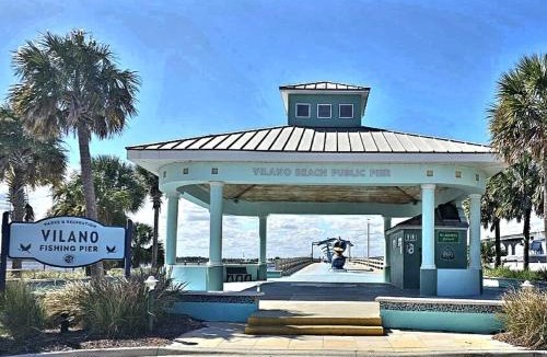 Vilano Beach House | Vilano Vibes 3BR 3BA 3 Minutes From The Ocean!