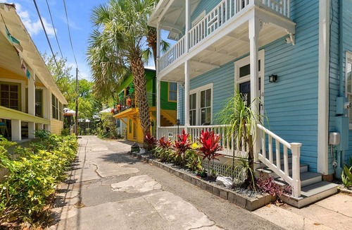 Downtown Historic District Villa | Villa 1898 - Luxury Home in the Heart of Downtown