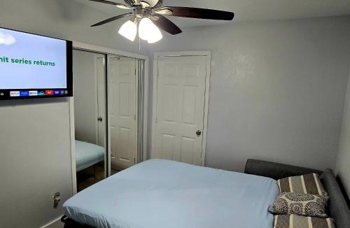 Seminole House | Villa Azalea 4BR Private Heated Pool Outdoor Kitchen Game Room Near Beach