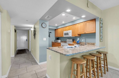Madeira Beach Condo | Villa Madeira 202 Beautiful updates, breathtaking view, walk to John's Pass!