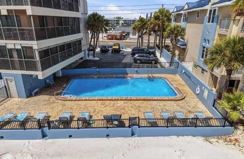 Madeira Beach House | Villa Madeira 301 - Premier