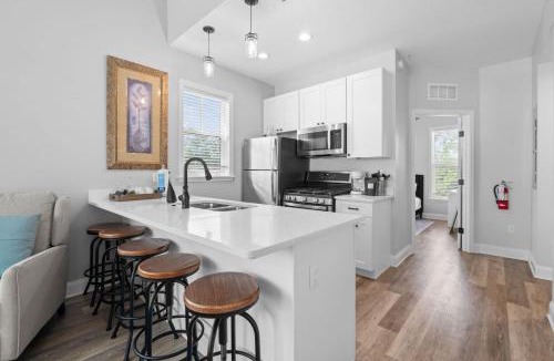 Lincolnville House | Villa Mojito A&B - Historic Downtown