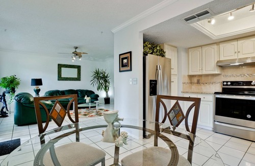 Park East Villa | VILLA SIESTA-DOWNTOWN SECRET - HEATED POOL! NEAR BEACHES- GOLFING