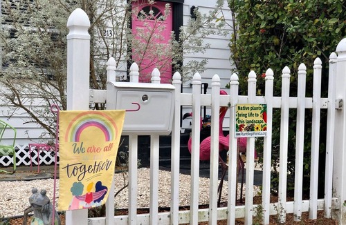 Village of the Arts Cottage | Village of the Arts Cottage near Beaches