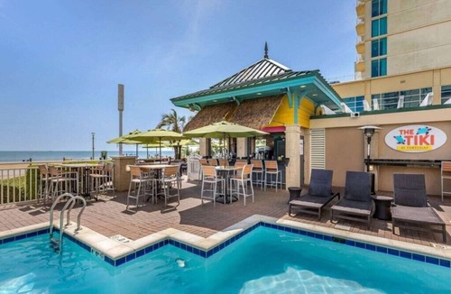 Northeast Virginia Beach Villa | Virginia Beach | Coastal Sunrise | Ocean View & Pool