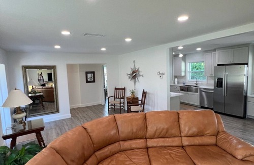 Bradenton Villa | W Bradenton Country Club Estates, 2 bed, 2Bath 7miles to Beaches