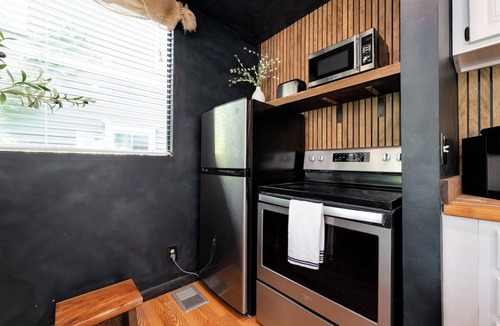Riverside Apartment | Wabi-Sabi Inspired Studio w Bikes, Walk to River