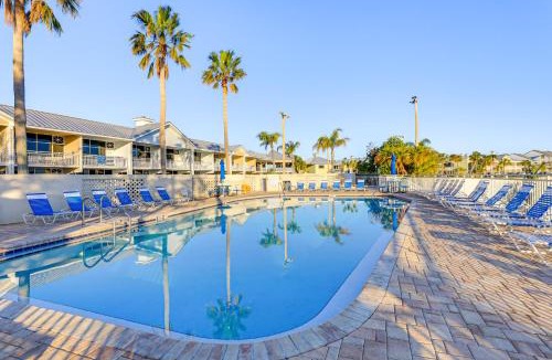 Ruskin House | Walk to Beach & Marina! Ruskin Resort Retreat