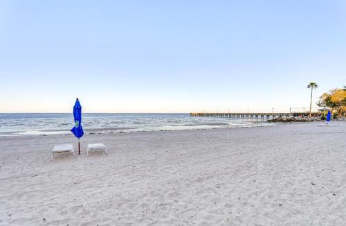 Ruskin House | Walk to Beach & Marina! Ruskin Resort Retreat