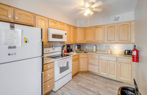 Southend Condo | Walk to Brigantine Beach: Condo w/Furnished Patio