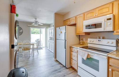 Southend Condo | Walk to Brigantine Beach: Condo w/Furnished Patio