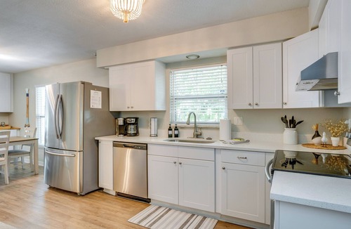 Vamo House | Walk to the Bay: Family-Friendly Oasis in Sarasota