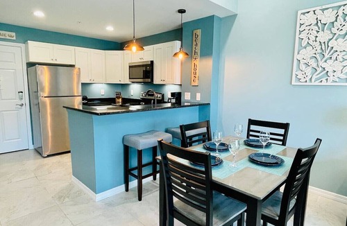 Madeira Beach Condo | Walkable Gulf View Condo Near John`s Pass, Pool