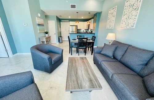 Madeira Beach Condo | Walkable Gulf View Condo Near John`s Pass, Pool