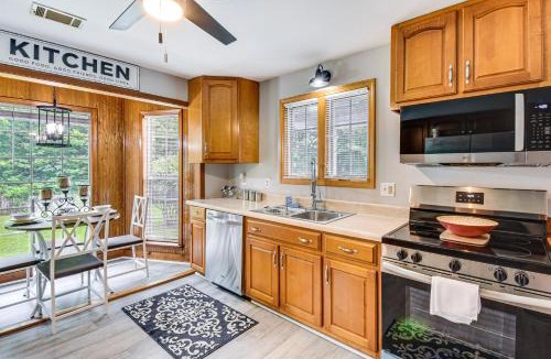 Toccoa House | Walkable Location! Peaceful Toccoa Escape w/Yard